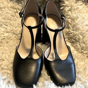 MARC FISHER Woman’s Mary Jane T-Strap heel shoe size 7 Black